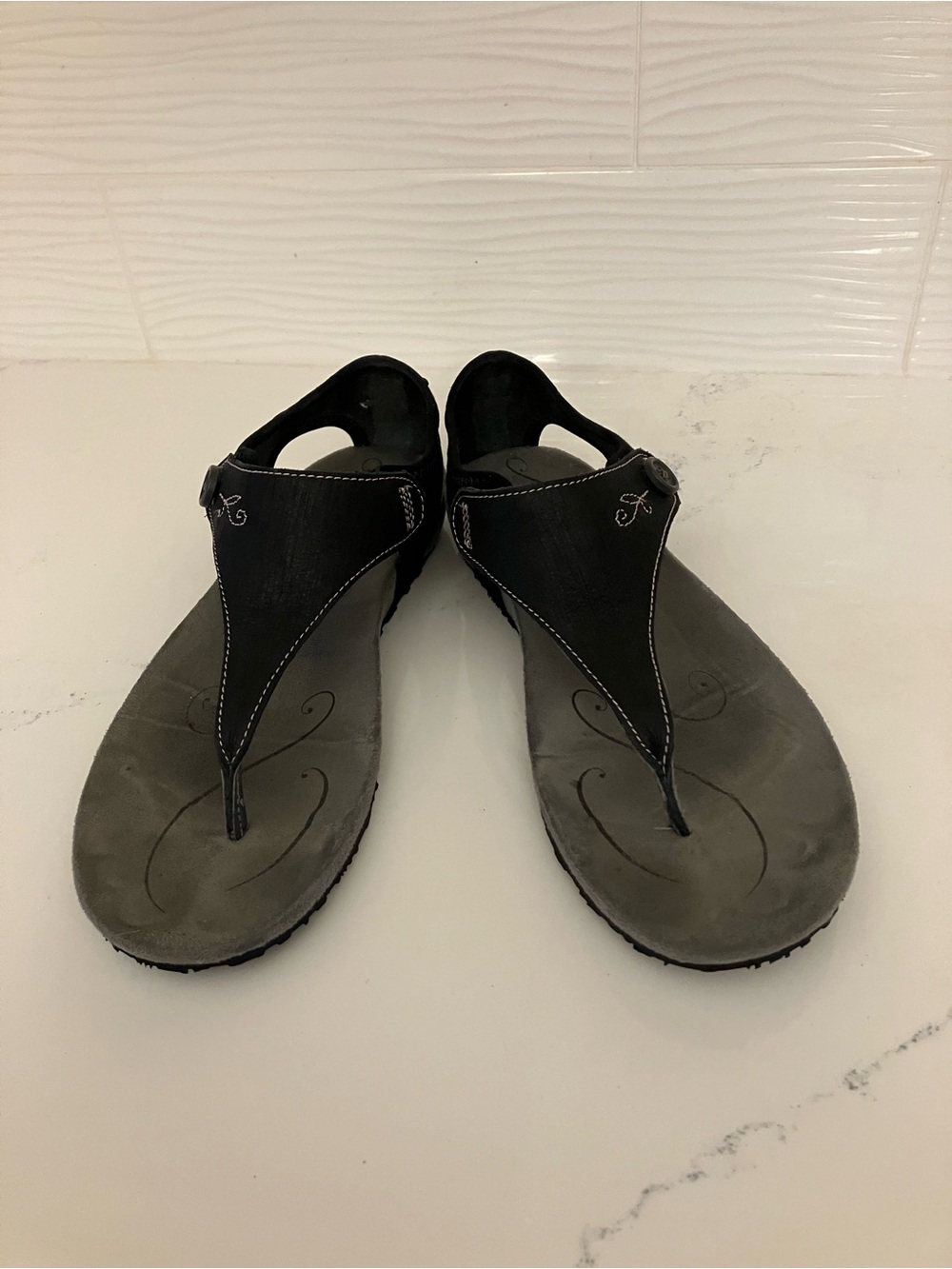 Ahnu Black and Gray Women's Sandal Thong